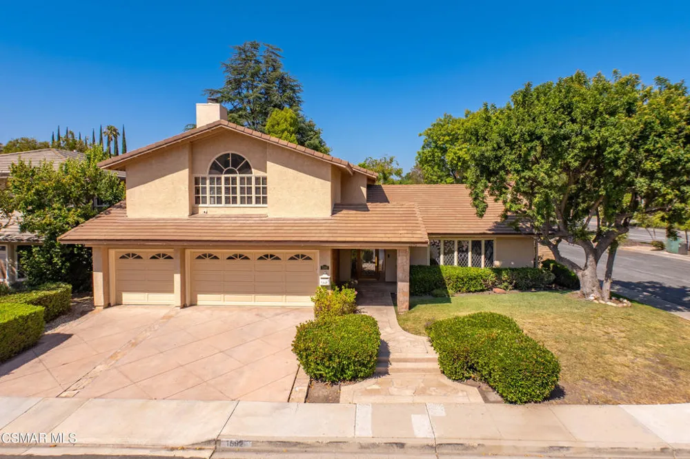 1592 Brentford Avenue Westlake Village, CA 91361