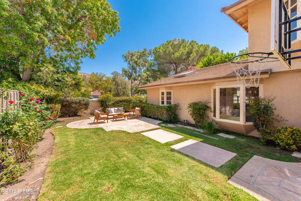 1592 Brentford Avenue Westlake Village, CA 91361