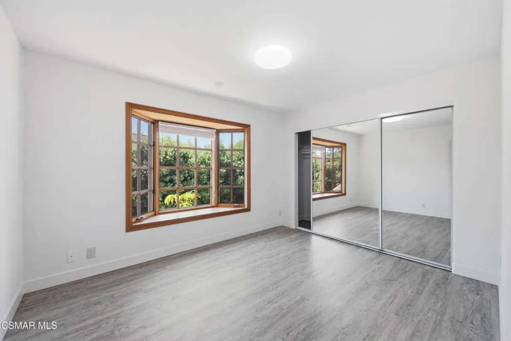 1592 Brentford Avenue Westlake Village, CA 91361