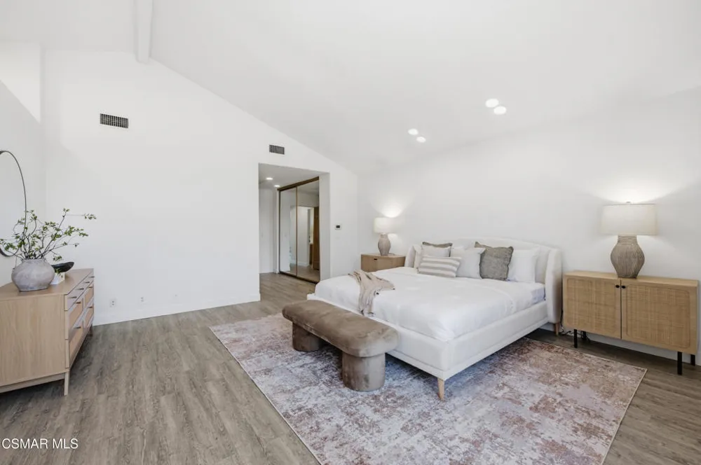 1592 Brentford Avenue Westlake Village, CA 91361