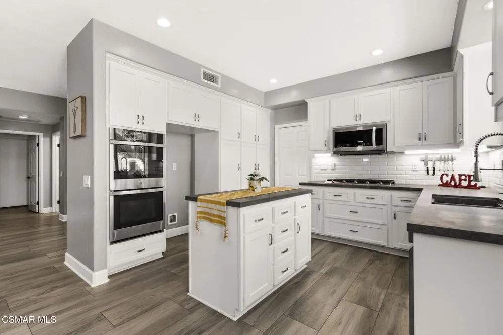 15621 Harte Lane Moorpark, CA 93021