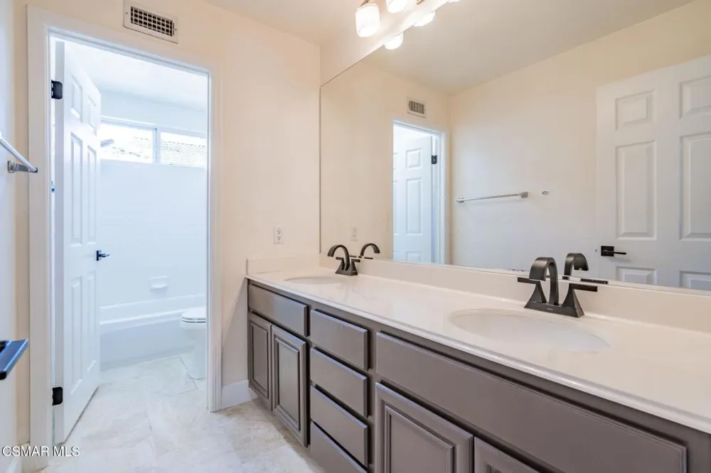 15621 Harte Lane Moorpark, CA 93021