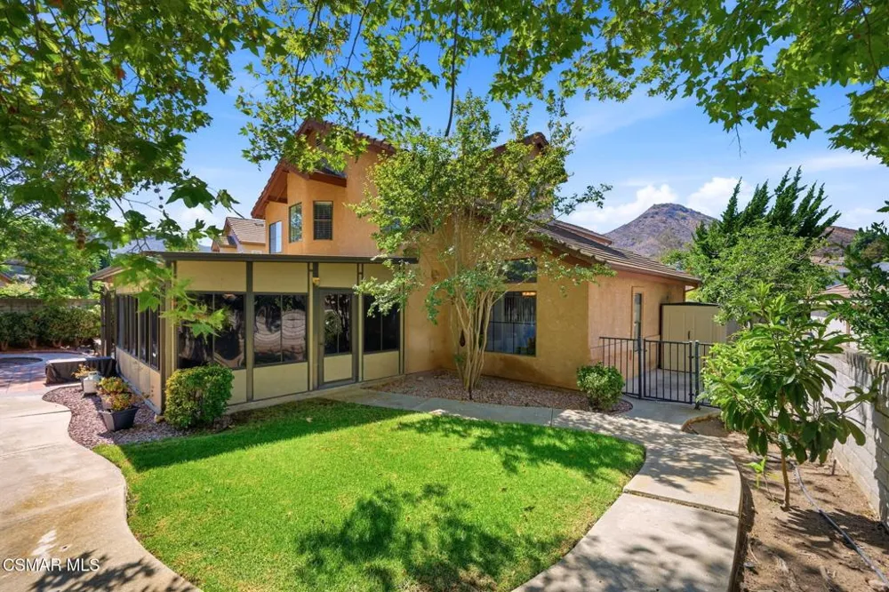 3982 Santa Monica Court Newbury Park, CA 91320