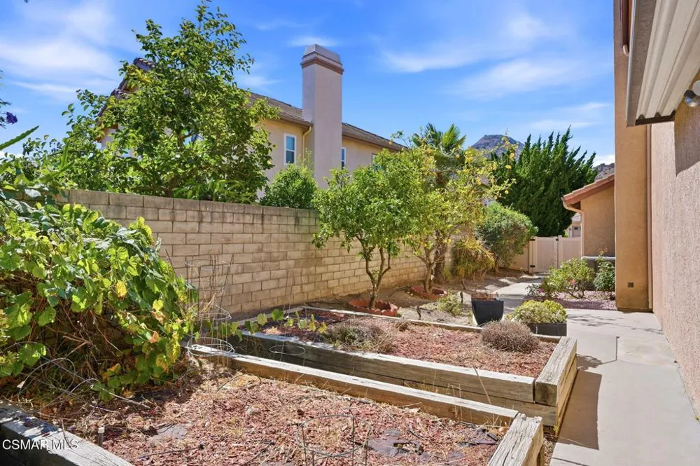 3982 Santa Monica Court Newbury Park, CA 91320