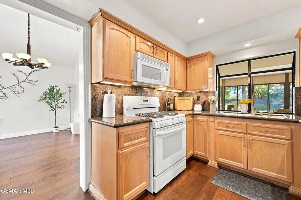 3982 Santa Monica Court Newbury Park, CA 91320