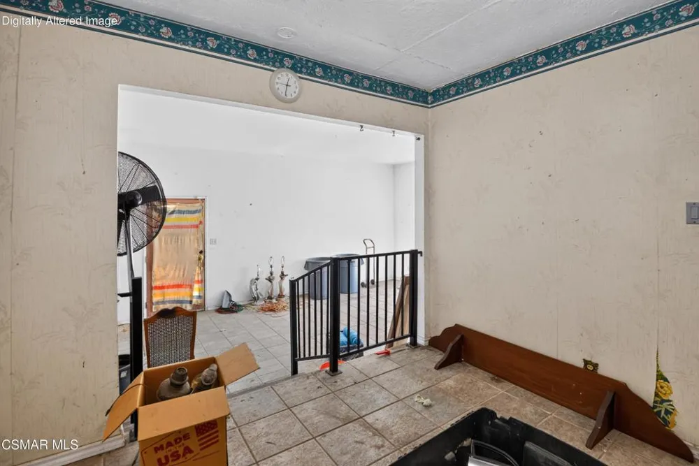 9208 Thompson Avenue Chatsworth, CA 91311
