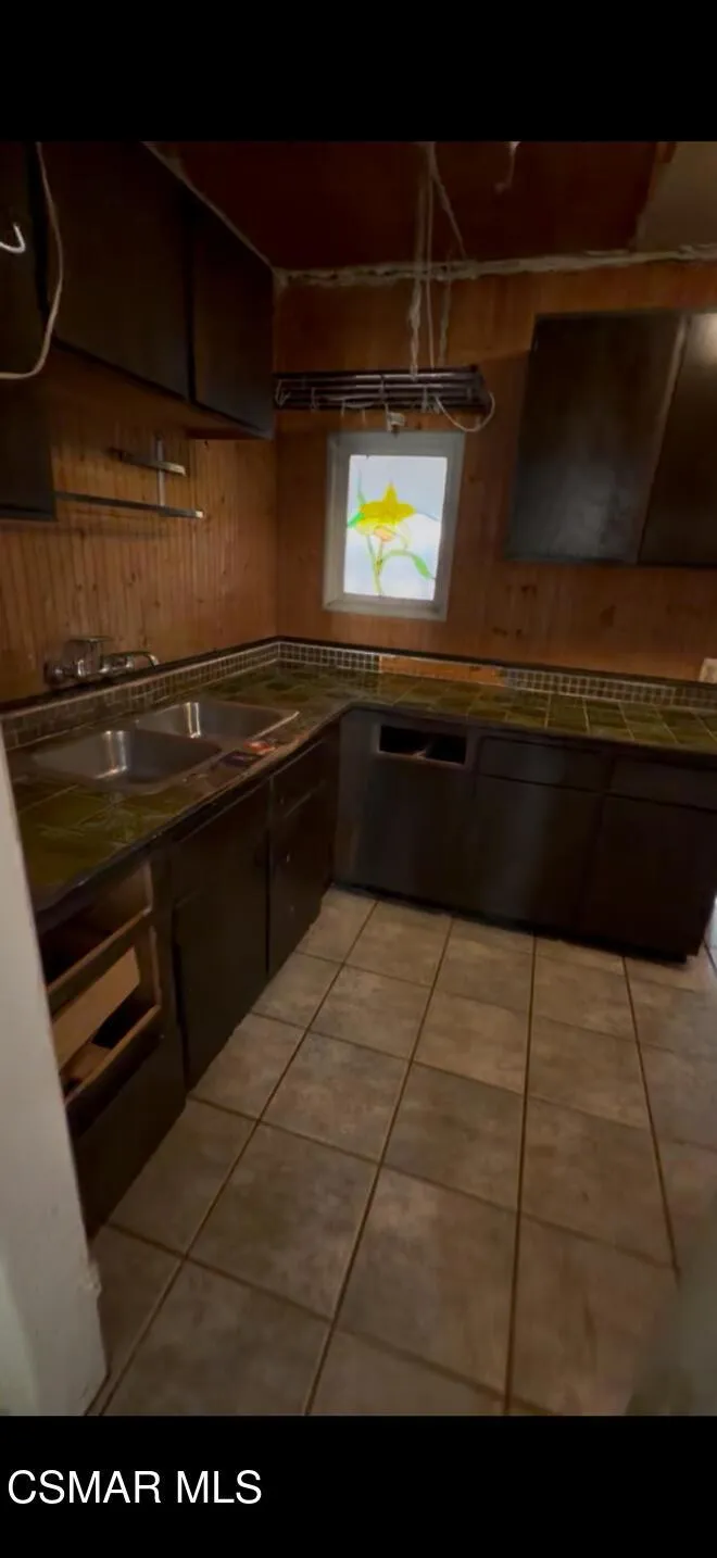 9208 Thompson Avenue Chatsworth, CA 91311