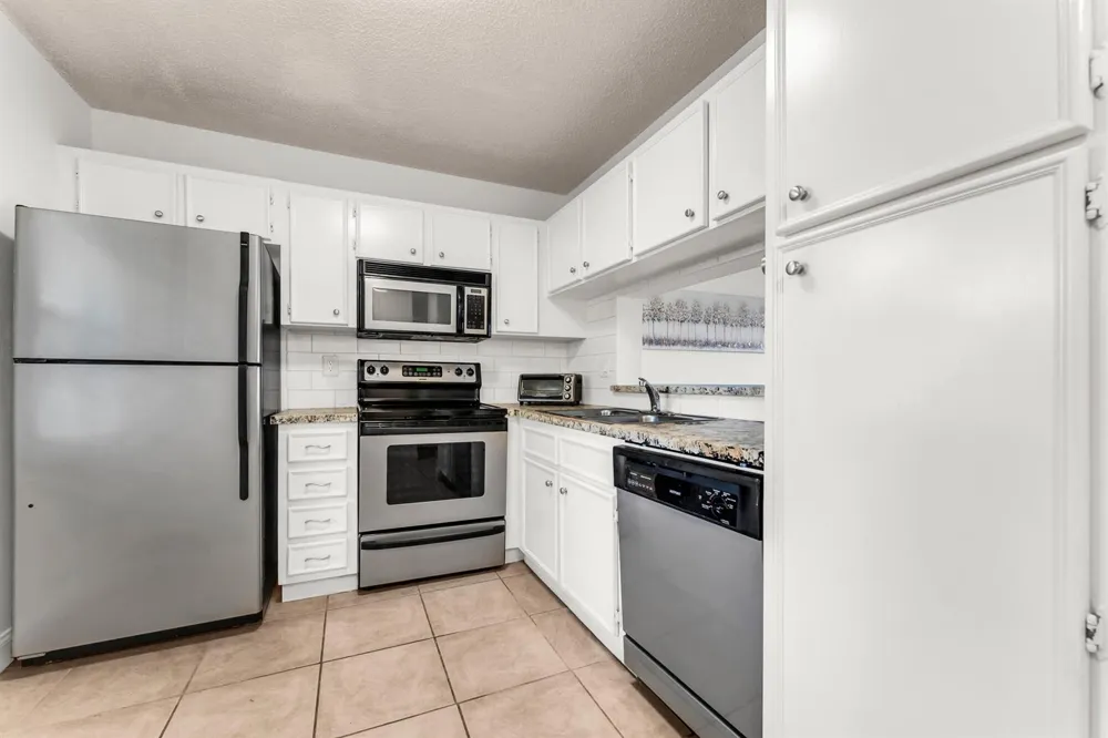 5510 Lakeside Drive #106 Margate, FL 33063