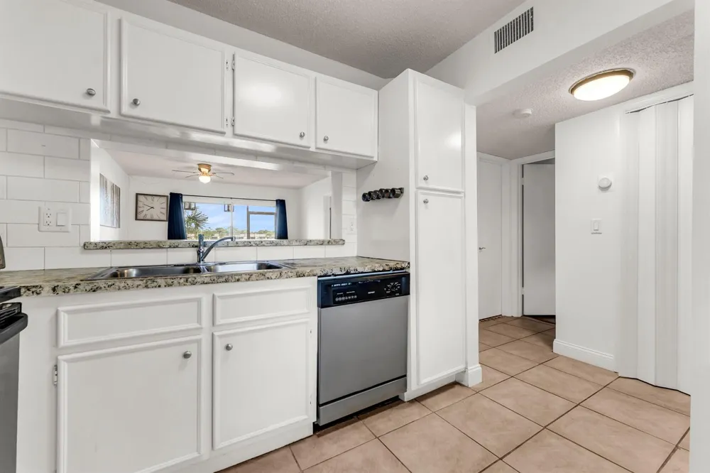 5510 Lakeside Drive #106 Margate, FL 33063