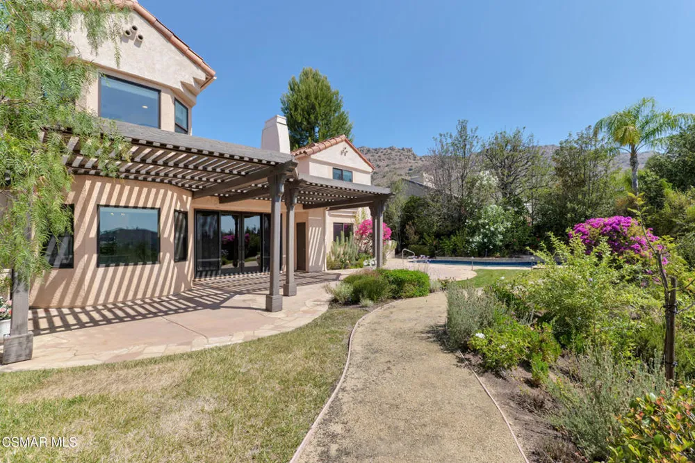 1752 Misty Creek Road Westlake Village, CA 91362