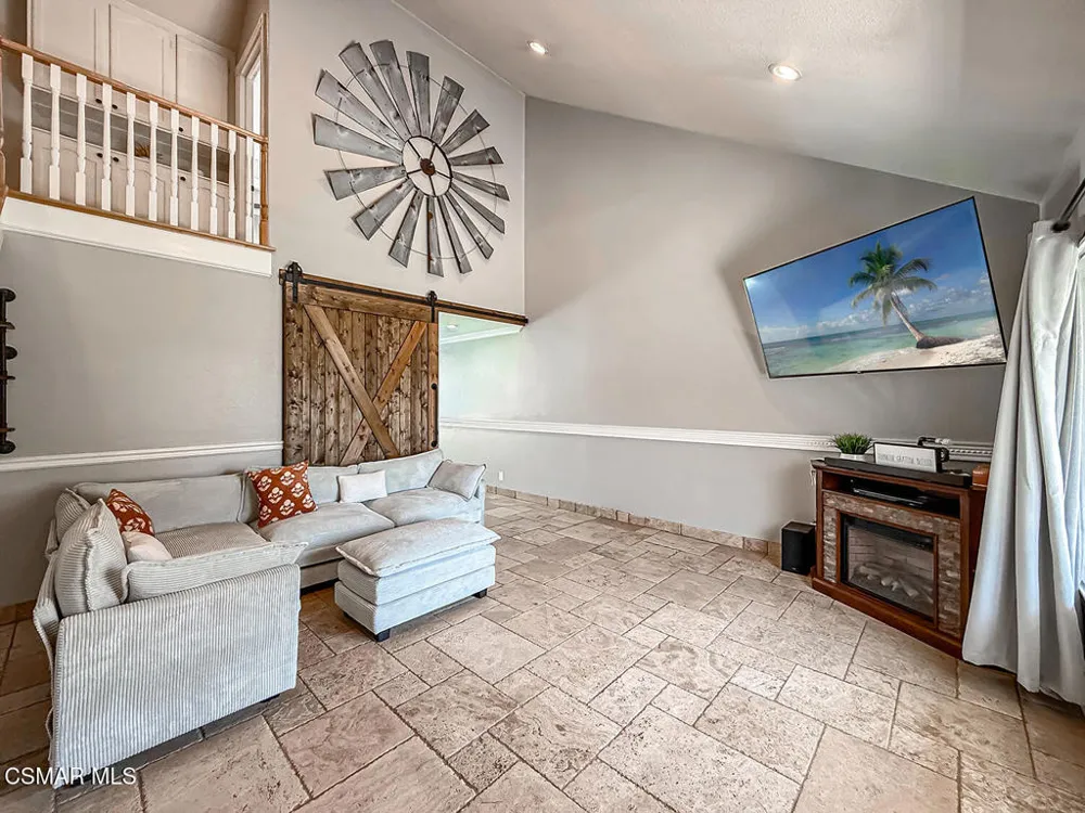 371 Havenside Avenue Newbury Park, CA 91320