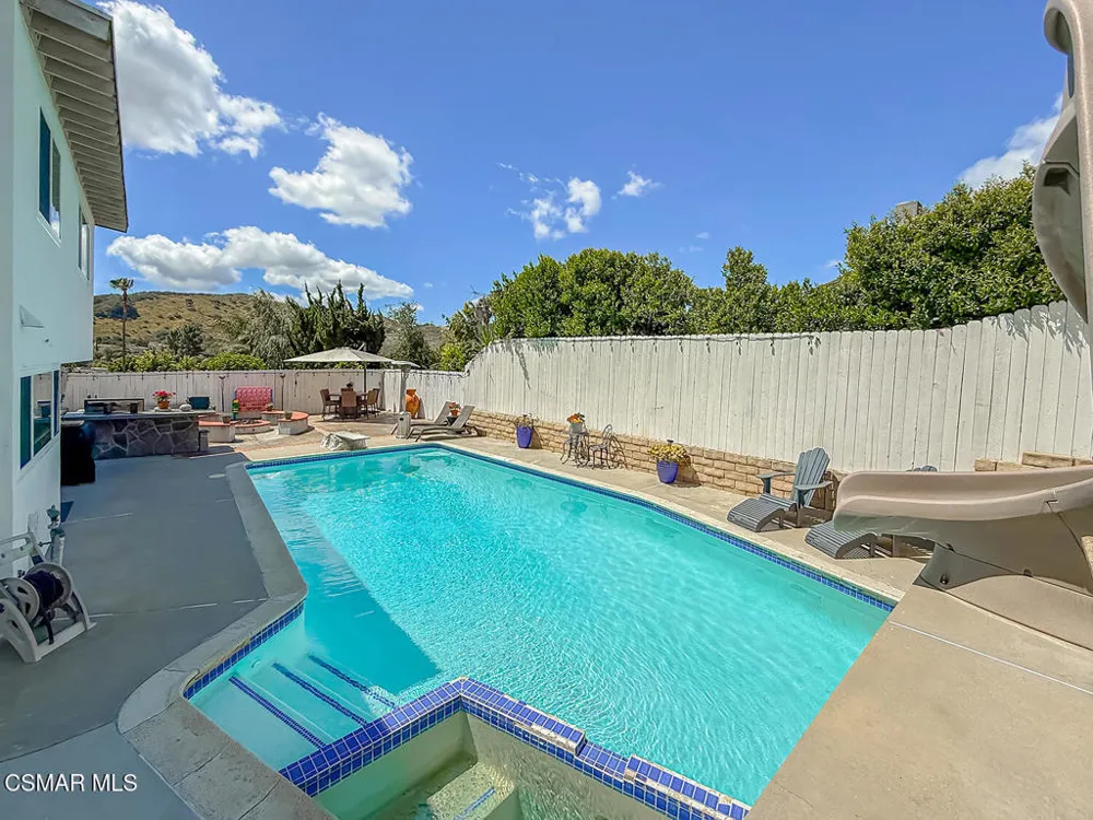 371 Havenside Avenue Newbury Park, CA 91320