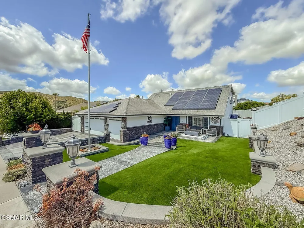 371 Havenside Avenue Newbury Park, CA 91320