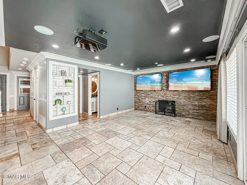 371 Havenside Avenue Newbury Park, CA 91320