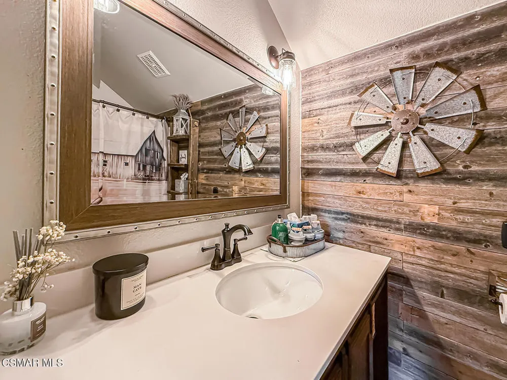 371 Havenside Avenue Newbury Park, CA 91320