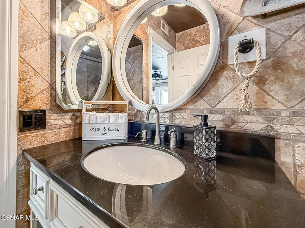 371 Havenside Avenue Newbury Park, CA 91320