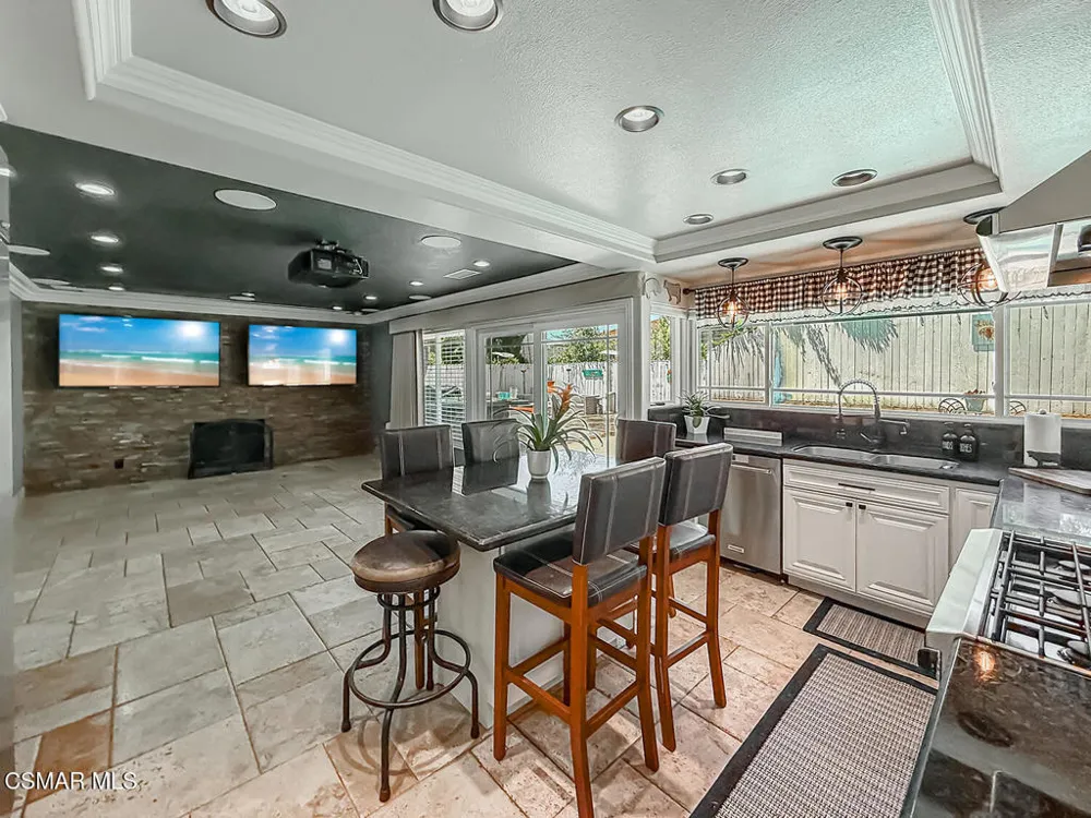 371 Havenside Avenue Newbury Park, CA 91320