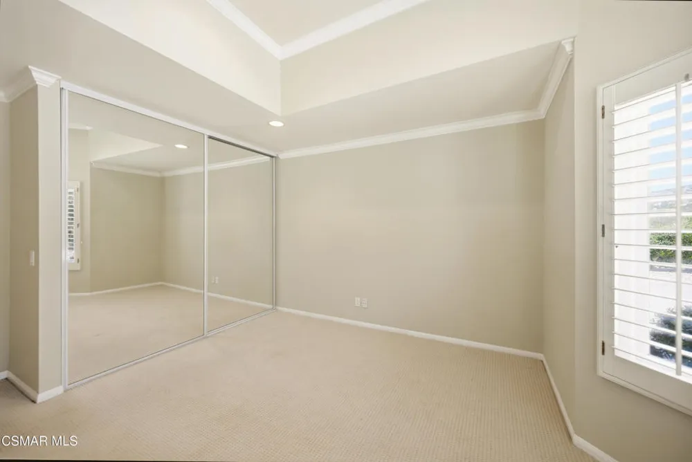 5180 Lafitte Drive Oak Park, CA 91377