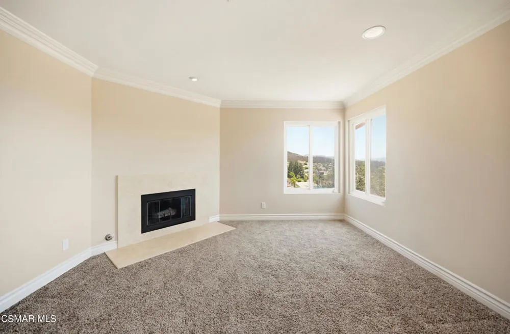 5180 Lafitte Drive Oak Park, CA 91377