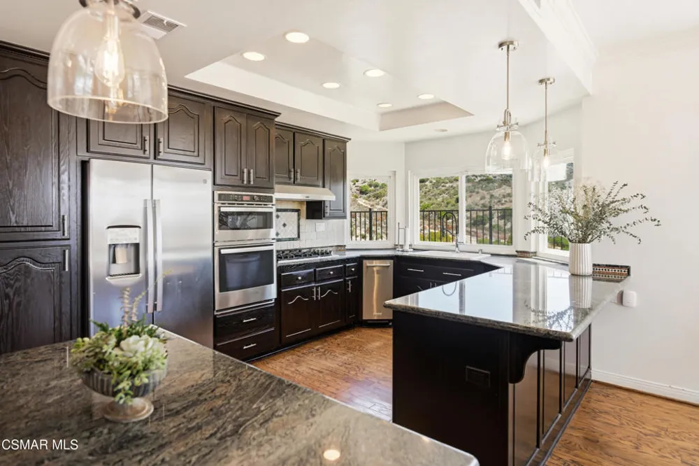 5180 Lafitte Drive Oak Park, CA 91377