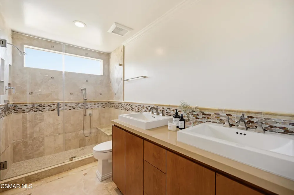 5180 Lafitte Drive Oak Park, CA 91377