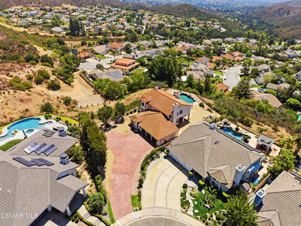 5180 Lafitte Drive Oak Park, CA 91377