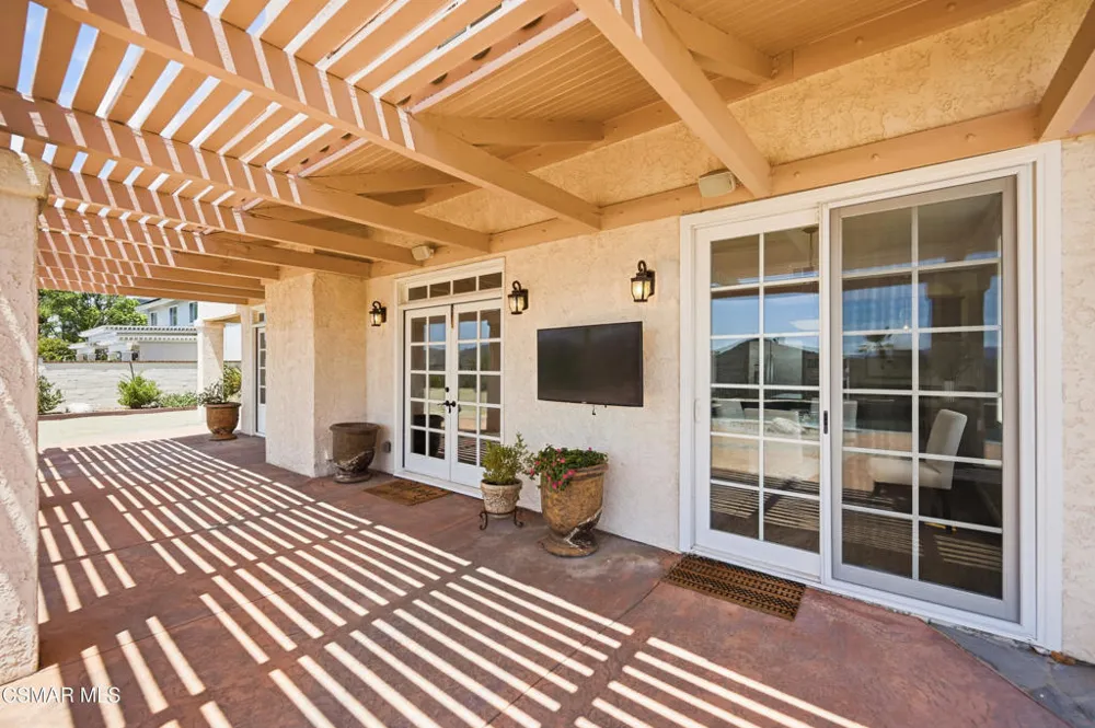 5180 Lafitte Drive Oak Park, CA 91377