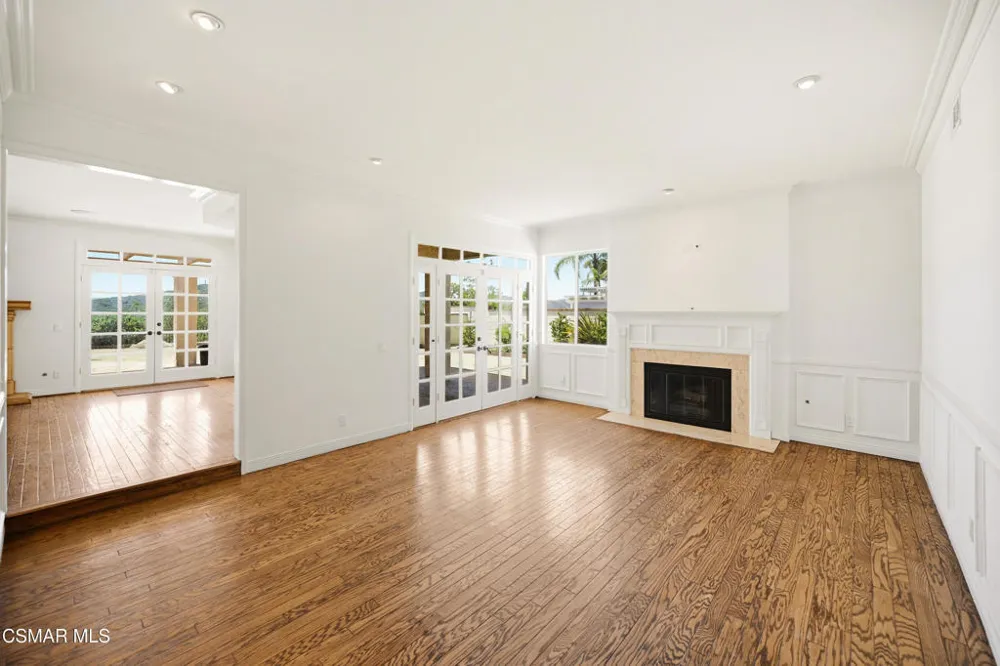5180 Lafitte Drive Oak Park, CA 91377
