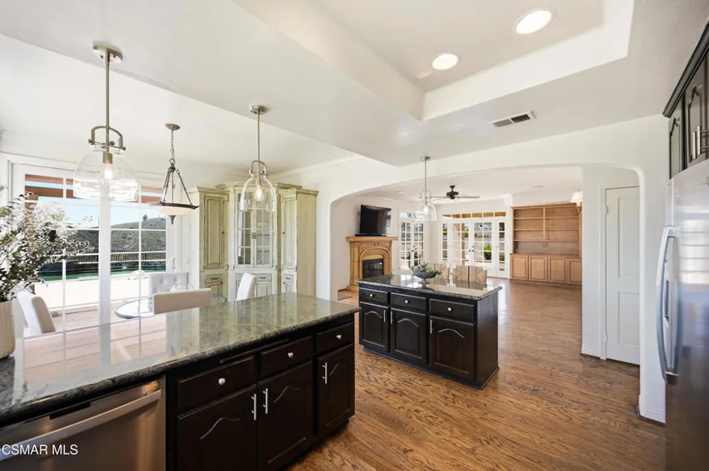 5180 Lafitte Drive Oak Park, CA 91377