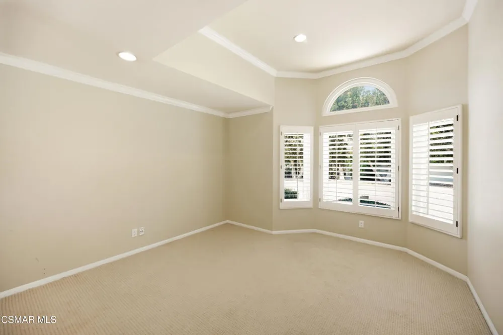 5180 Lafitte Drive Oak Park, CA 91377
