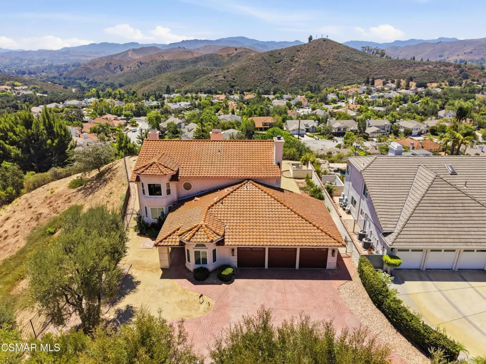 5180 Lafitte Drive Oak Park, CA 91377