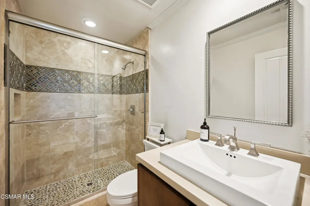 5180 Lafitte Drive Oak Park, CA 91377