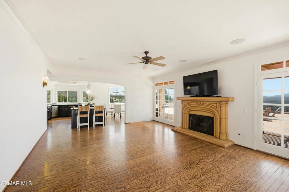 5180 Lafitte Drive Oak Park, CA 91377