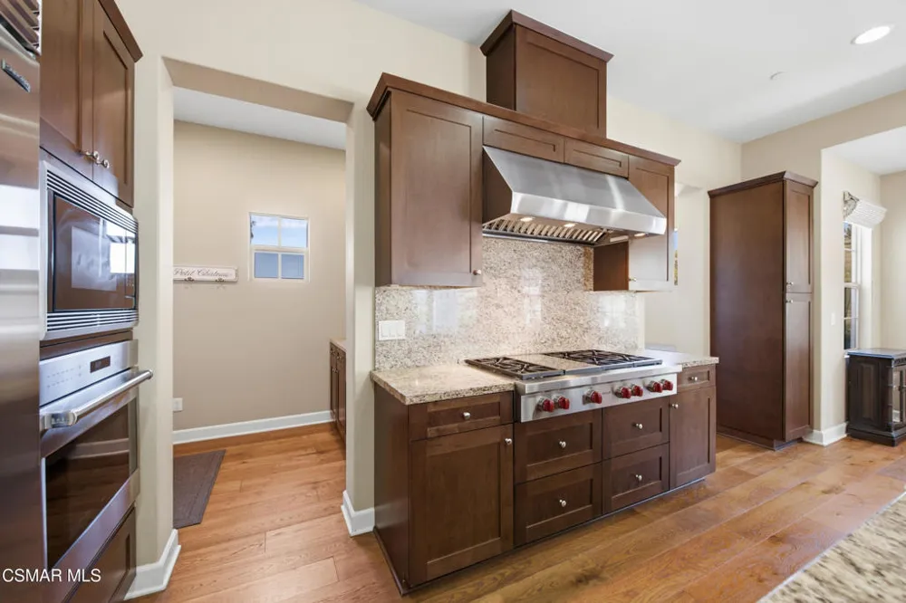 138 Mayflower Street Thousand Oaks, CA 91360