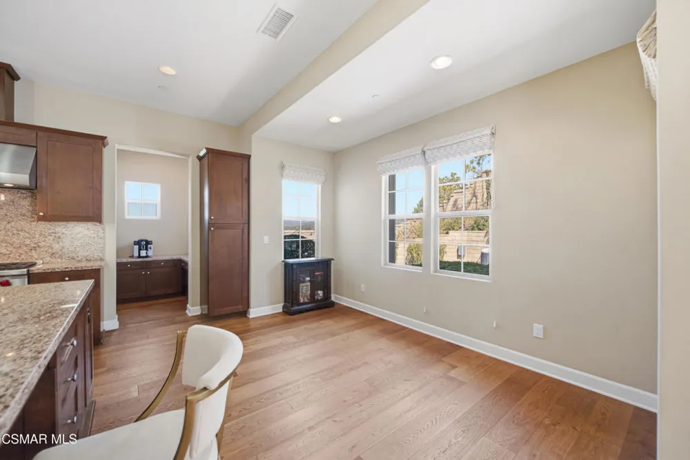 138 Mayflower Street Thousand Oaks, CA 91360
