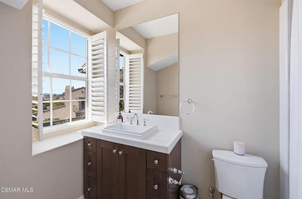 138 Mayflower Street Thousand Oaks, CA 91360
