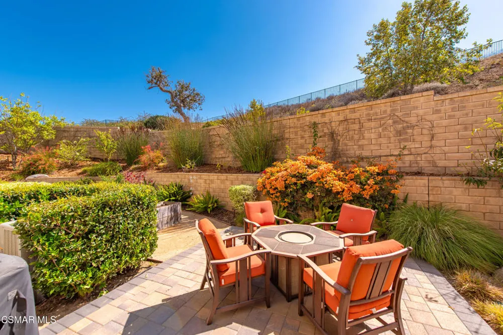 138 Mayflower Street Thousand Oaks, CA 91360