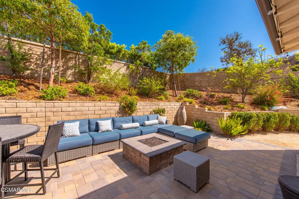 138 Mayflower Street Thousand Oaks, CA 91360