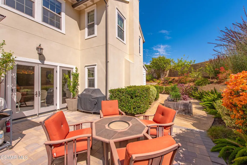 138 Mayflower Street Thousand Oaks, CA 91360