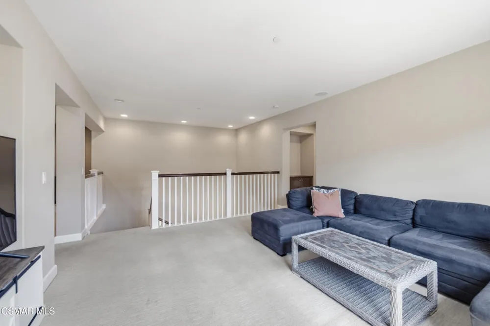 138 Mayflower Street Thousand Oaks, CA 91360