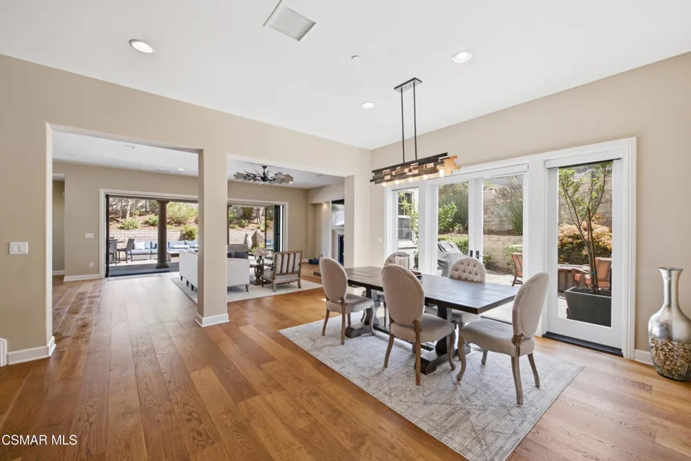 138 Mayflower Street Thousand Oaks, CA 91360