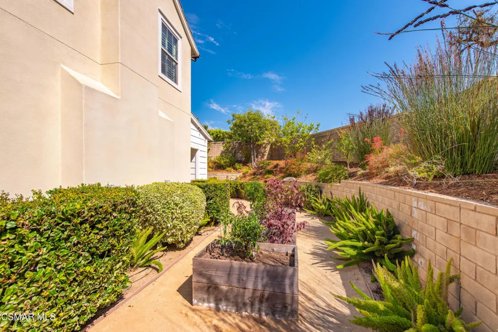 138 Mayflower Street Thousand Oaks, CA 91360