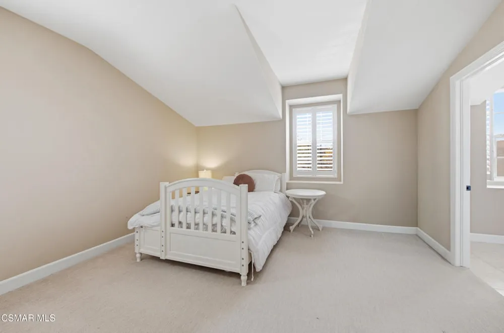 138 Mayflower Street Thousand Oaks, CA 91360