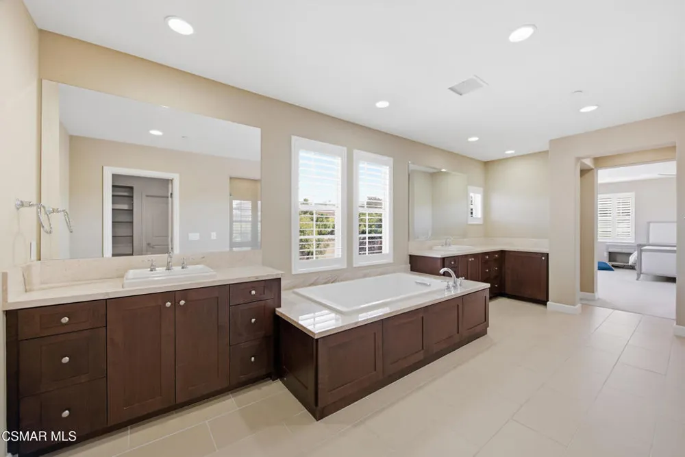 138 Mayflower Street Thousand Oaks, CA 91360