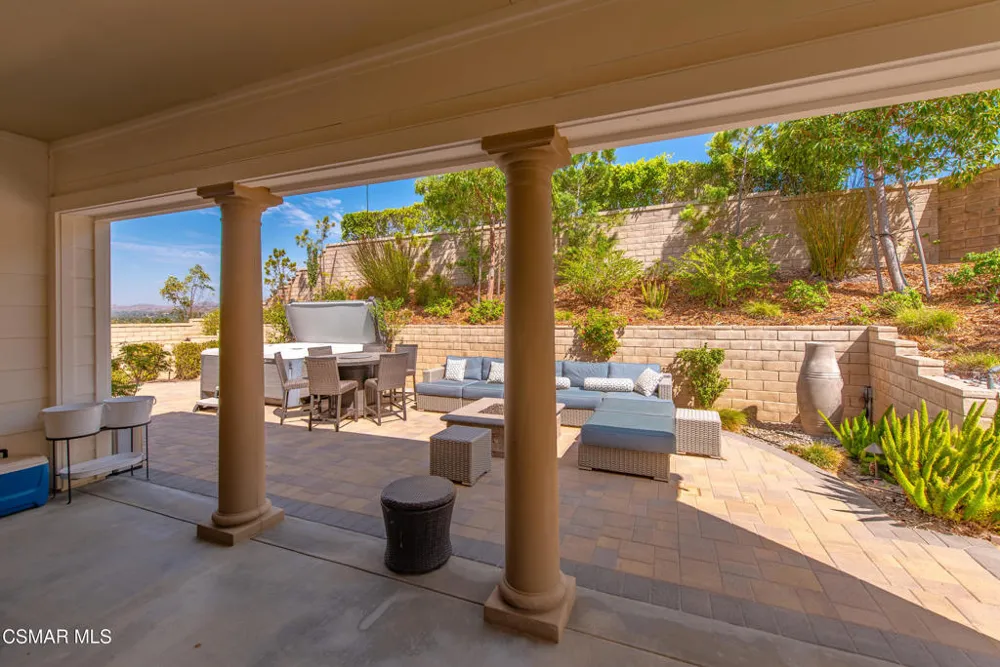138 Mayflower Street Thousand Oaks, CA 91360