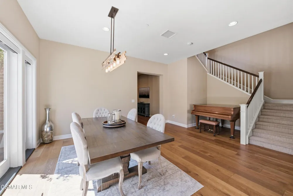 138 Mayflower Street Thousand Oaks, CA 91360