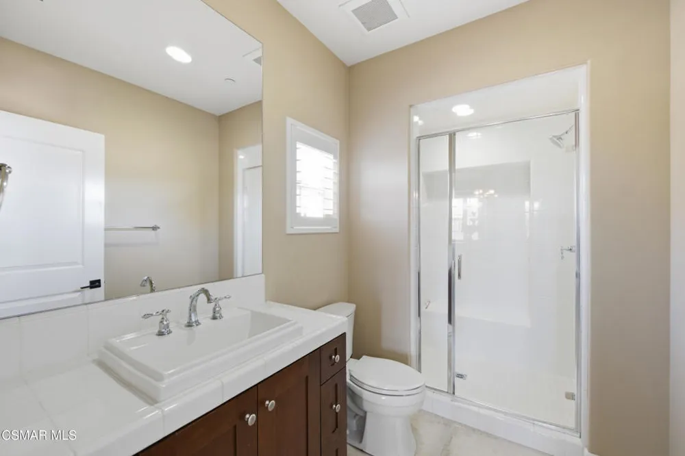138 Mayflower Street Thousand Oaks, CA 91360