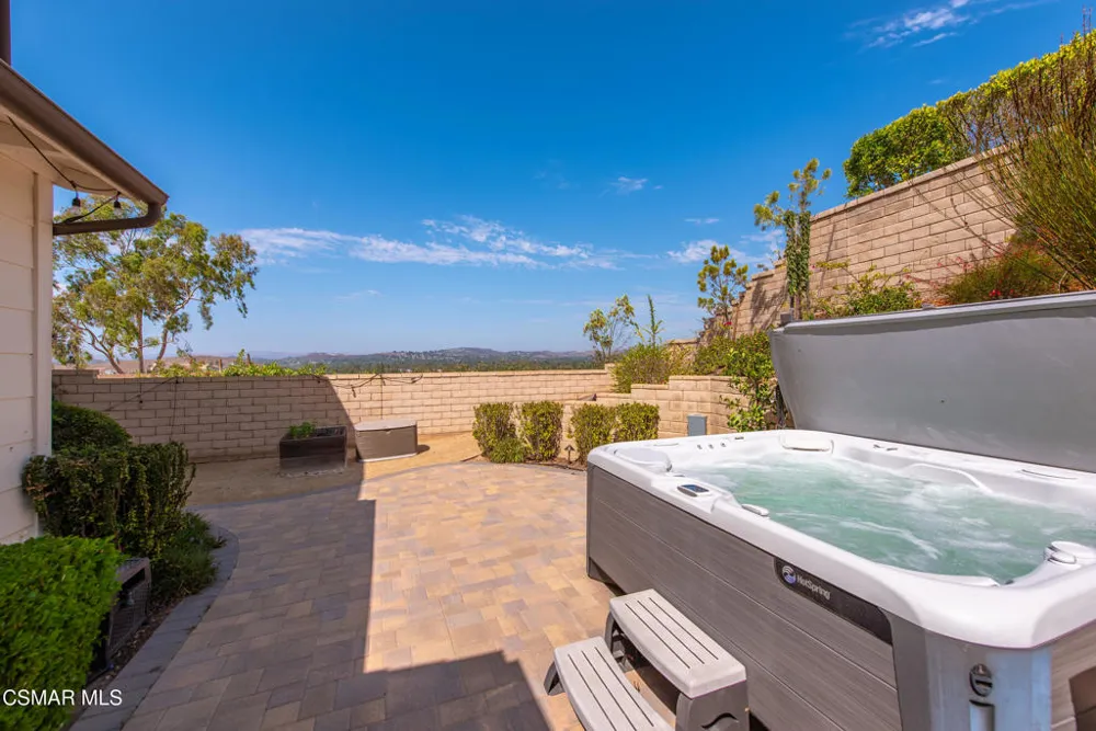 138 Mayflower Street Thousand Oaks, CA 91360
