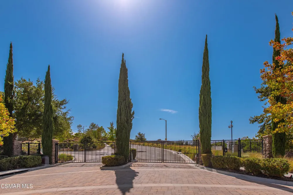 138 Mayflower Street Thousand Oaks, CA 91360