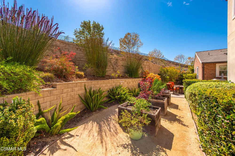 138 Mayflower Street Thousand Oaks, CA 91360